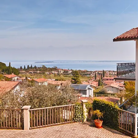 Maria Daire Padenghe sul Garda